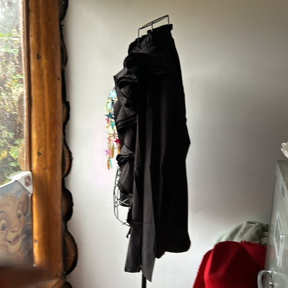 Black ruffle button down shirt women’s - Picture 4 of 6